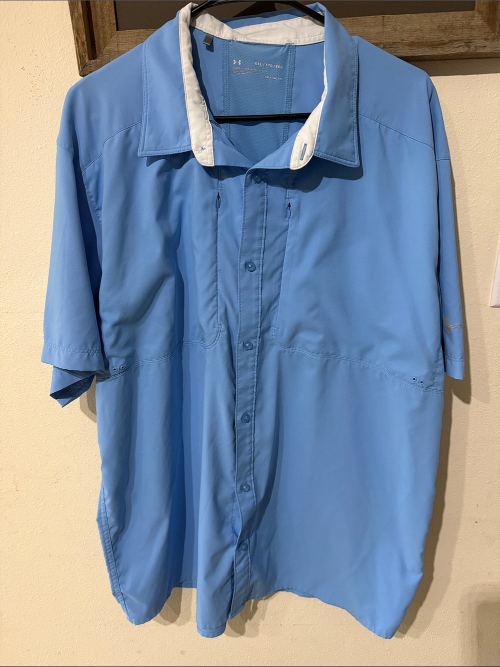 Under Armour Men’s Blue Short-Sleeve Button-Up Performance Shirt